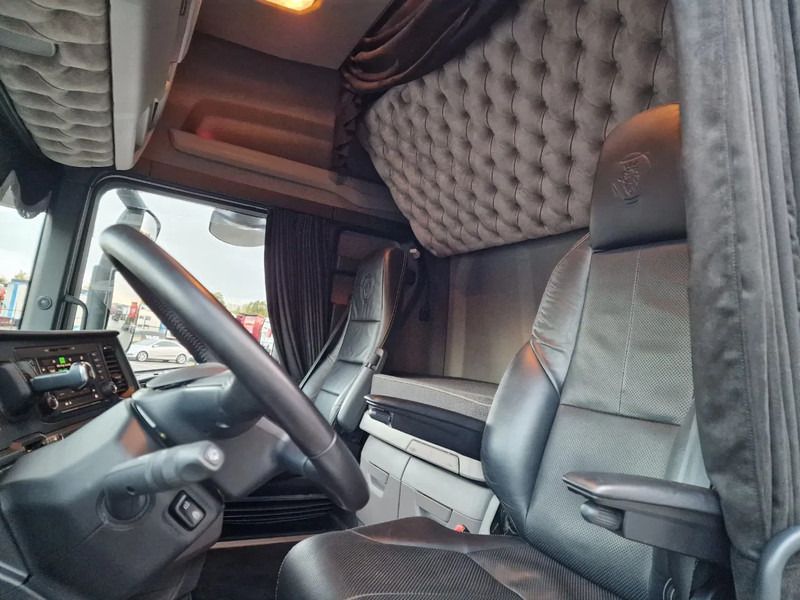Cabeza tractora Scania R560 Highline 6x2 - BUFFL - Retarder - Full air - 3.15 WB - Leather: foto 9
