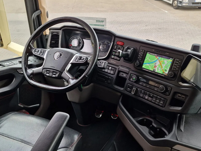 Cabeza tractora Scania R580 V8 NGS Highline 6x2 - PTO/Hydraulic - 2.95 WB - Retarder - Night clima - Custom interior: foto 11
