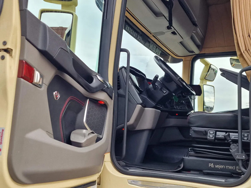 Cabeza tractora Scania R580 V8 NGS Highline 6x2 - PTO/Hydraulic - 2.95 WB - Retarder - Night clima - Custom interior: foto 9