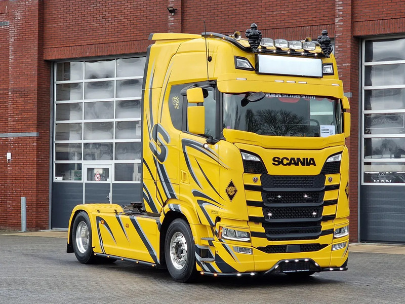 Scania S500 NGS Highline 4x2 - PTO/Hydraulic - Retarder - 2x tank - Leather - Led - Cabeza tractora: foto 1 Scania S500 NGS Highline 4x2 - PTO/Hydraulic - Retarder - 2x tank - Leather - Led - Cabeza tractora: foto 1