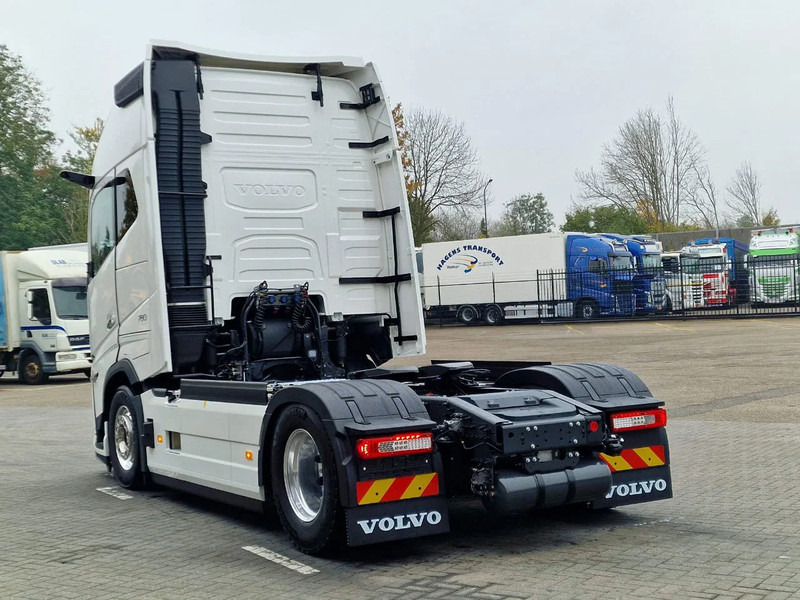 Volvo FH 16 780 Aero Globetrotter XL 4x2 - NEW - Full spec - Retarder - Full air - 2x tank - Cabeza tractora: foto 5 Volvo FH 16 780 Aero Globetrotter XL 4x2 - NEW - Full spec - Retarder - Full air - 2x tank - Cabeza tractora: foto 5