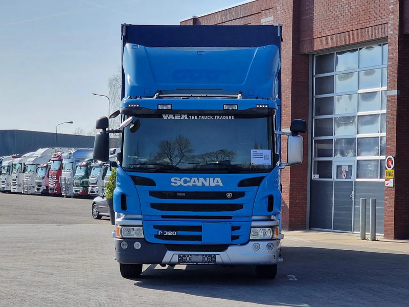 Scania P320 4x2 - Side boars - Loadlift - Full air - Navi - Camión lona: foto 2 Scania P320 4x2 - Side boars - Loadlift - Full air - Navi - Camión lona: foto 2