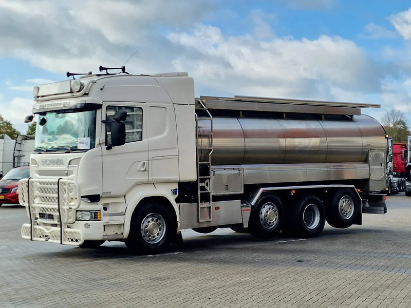 Scania R520 V8 8x2*4 - Tank - 19.000L - 4 compartments - Pump and counter - Retarder - Camión cisterna: foto 3 Scania R520 V8 8x2*4 - Tank - 19.000L - 4 compartments - Pump and counter - Retarder - Camión cisterna: foto 3