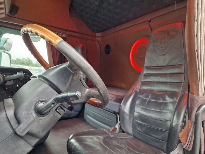 Leasing de Scania R620 Topline 8x4 - Retarder - Full air - Custom interior - Show truck - HUB reduction Scania R620 Topline 8x4 - Retarder - Full air - Custom interior - Show truck - HUB reduction: foto 8
