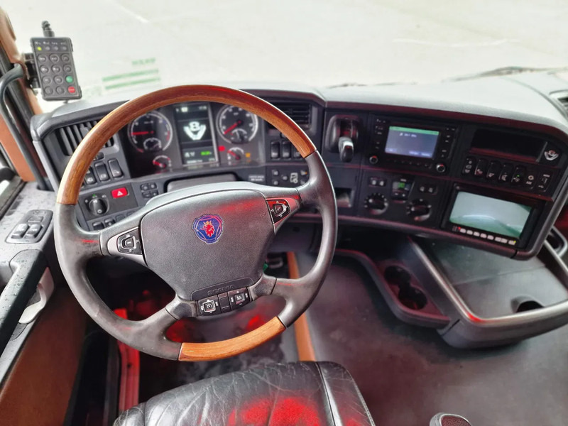 Leasing de Scania R620 Topline 8x4 - Retarder - Full air - Custom interior - Show truck - HUB reduction Scania R620 Topline 8x4 - Retarder - Full air - Custom interior - Show truck - HUB reduction: foto 9