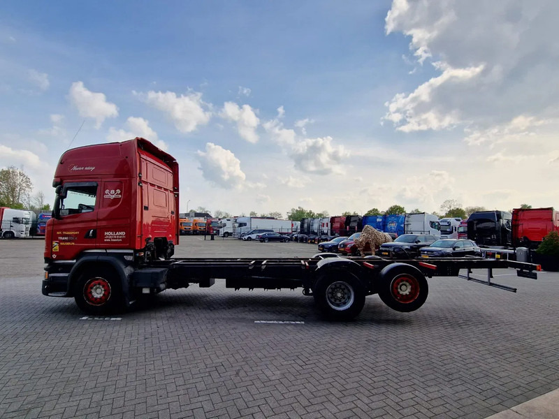 Scania R730 Topline 6x2*4 - Retarder - King of the Road - Night clima - Steering axle - Leather - Camión chasis: foto 4 Scania R730 Topline 6x2*4 - Retarder - King of the Road - Night clima - Steering axle - Leather - Camión chasis: foto 4
