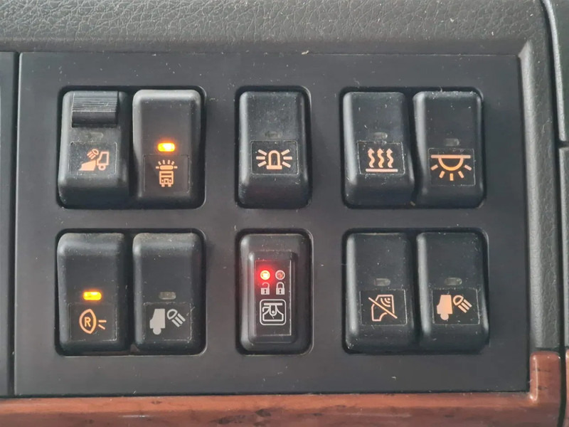 Camión multibasculante Volvo FH 13.440 6x2*4 - HIAB Hooklift 17T - Euro 5 - I shift - Steering axle: foto 15