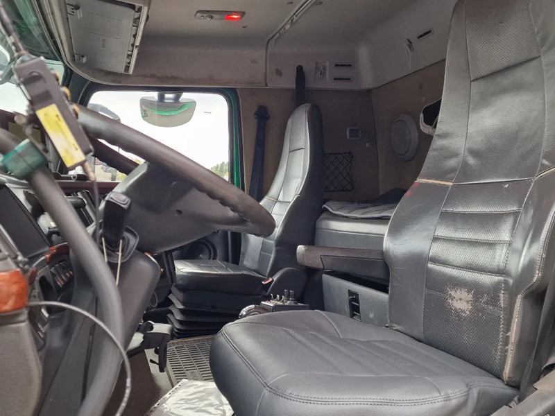 Camión multibasculante Volvo FH 13.440 6x2*4 - HIAB Hooklift 17T - Euro 5 - I shift - Steering axle: foto 10