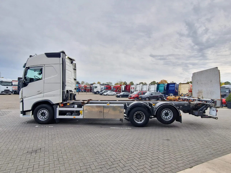 Volvo FH 13.540 Globetrotter 6x2 - BDF - Loadlift - Full air - I parkcool - 4.80 WB - Camión portacontenedore/ Intercambiable: foto 4 Volvo FH 13.540 Globetrotter 6x2 - BDF - Loadlift - Full air - I parkcool - 4.80 WB - Camión portacontenedore/ Intercambiable: foto 4