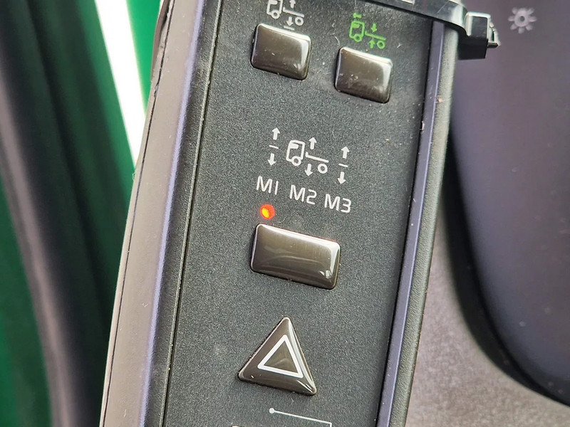 Leasing de Volvo FH 16.750 Lowroof 6x2*4 - Chassis - 4.30 WB - Steering axle - Retarder - Custom interior Volvo FH 16.750 Lowroof 6x2*4 - Chassis - 4.30 WB - Steering axle - Retarder - Custom interior: foto 12