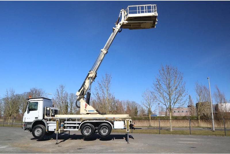Mercedes-Benz Actros 2636 6X4 | TUNNEL PLATFORM | REMOTE DRIVING - Camión: foto 3 Mercedes-Benz Actros 2636 6X4 | TUNNEL PLATFORM | REMOTE DRIVING - Camión: foto 3