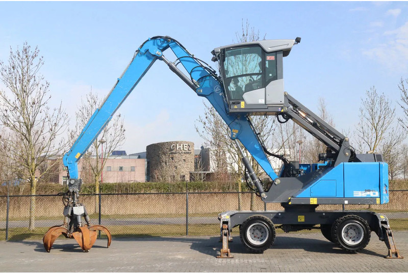 Fuchs MHL 320 | PEEL GRAB | UMSCHLAG | GOOD TIRES - Excavadora de ruedas: foto 1 Fuchs MHL 320 | PEEL GRAB | UMSCHLAG | GOOD TIRES - Excavadora de ruedas: foto 1