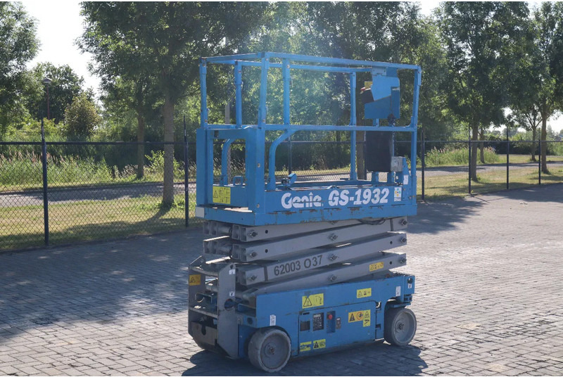 Genie GS-1932 | 7.8 METER | 227 KG | DUTCH INSPECTION 6-26 - Plataforma de tijeras: foto 3 Genie GS-1932 | 7.8 METER | 227 KG | DUTCH INSPECTION 6-26 - Plataforma de tijeras: foto 3