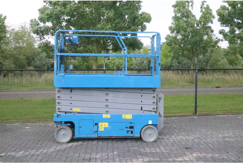 Genie GS-3246 | 12 METER | 318 KG - Plataforma de tijeras: foto 1 Genie GS-3246 | 12 METER | 318 KG - Plataforma de tijeras: foto 1