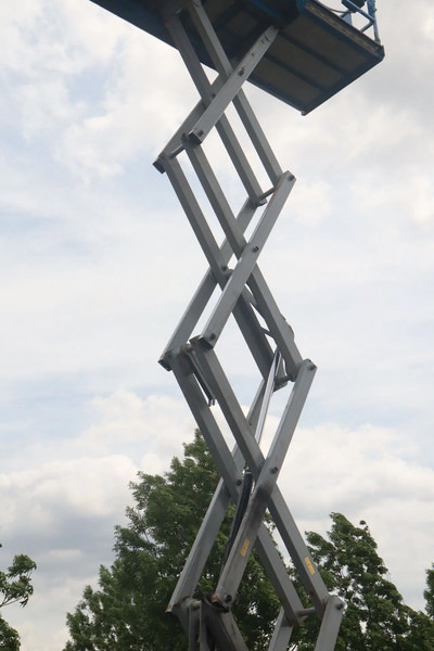 Plataforma de tijeras Genie GS-3369 RT | 12 METER | 454 kg: foto 11