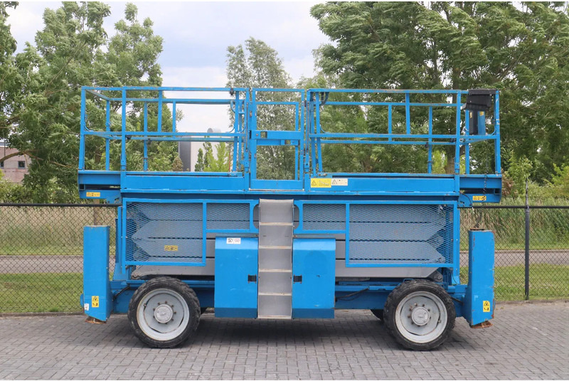 Genie GS-4390 RT | 15 METER | 680 KG - Plataforma de tijeras: foto 1 Genie GS-4390 RT | 15 METER | 680 KG - Plataforma de tijeras: foto 1