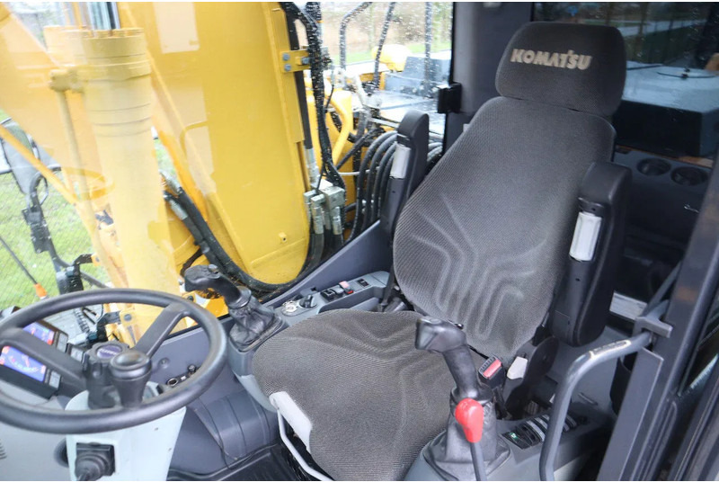 Excavadora de ruedas Komatsu PW 160-10 | ROTOTILT | NEW TIRES: foto 18