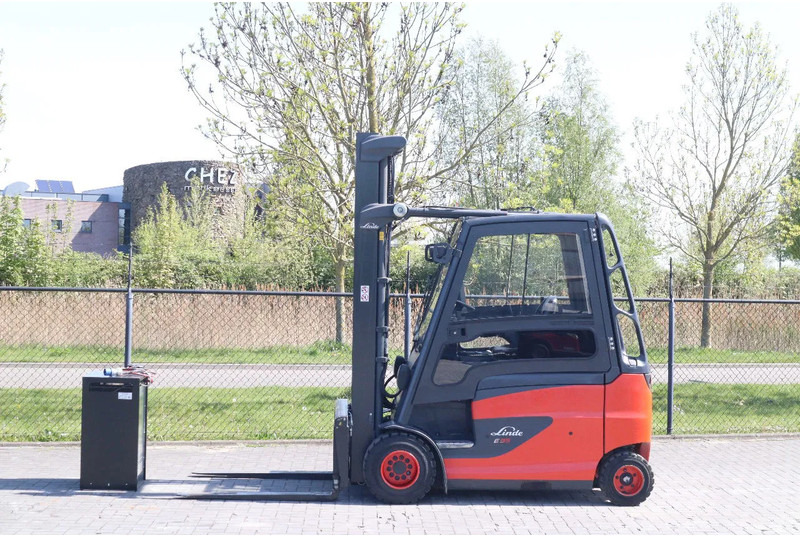Linde E35 HL-01 | SIDESHIFT | POSITIONERS | LOW HOURS - Carretilla elevadora eléctrica: foto 1 Linde E35 HL-01 | SIDESHIFT | POSITIONERS | LOW HOURS - Carretilla elevadora eléctrica: foto 1