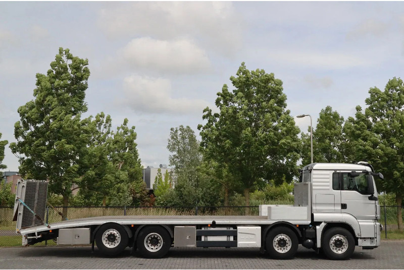 MAN TGS 35.500 8X2*4 | MACHINE TRANSPORT | MASCHINEN | WINCH | REMOTE - Camión portavehículos: foto 4 MAN TGS 35.500 8X2*4 | MACHINE TRANSPORT | MASCHINEN | WINCH | REMOTE - Camión portavehículos: foto 4