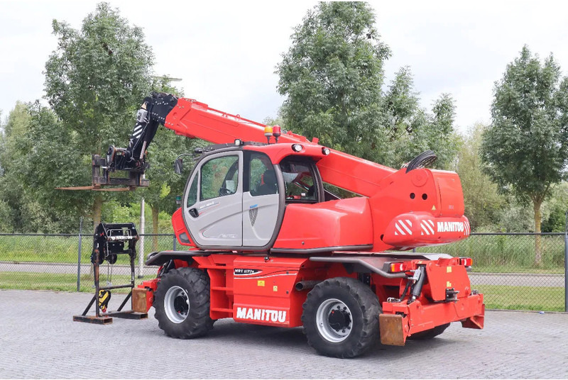 Manitou MRT 2150 + S2 | REMOTE | FORKS | 3-TON WINCH - Manipulador telescópico: foto 3 Manitou MRT 2150 + S2 | REMOTE | FORKS | 3-TON WINCH - Manipulador telescópico: foto 3