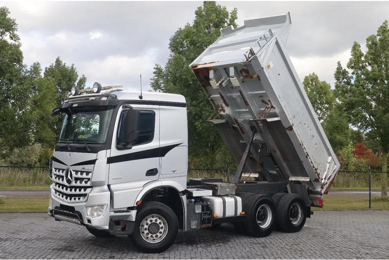 Mercedes-Benz Arocs 2651 | 6X4 | RETARDER | BIG AXLES | EURO 6 - Camión volquete: foto 1 Mercedes-Benz Arocs 2651 | 6X4 | RETARDER | BIG AXLES | EURO 6 - Camión volquete: foto 1