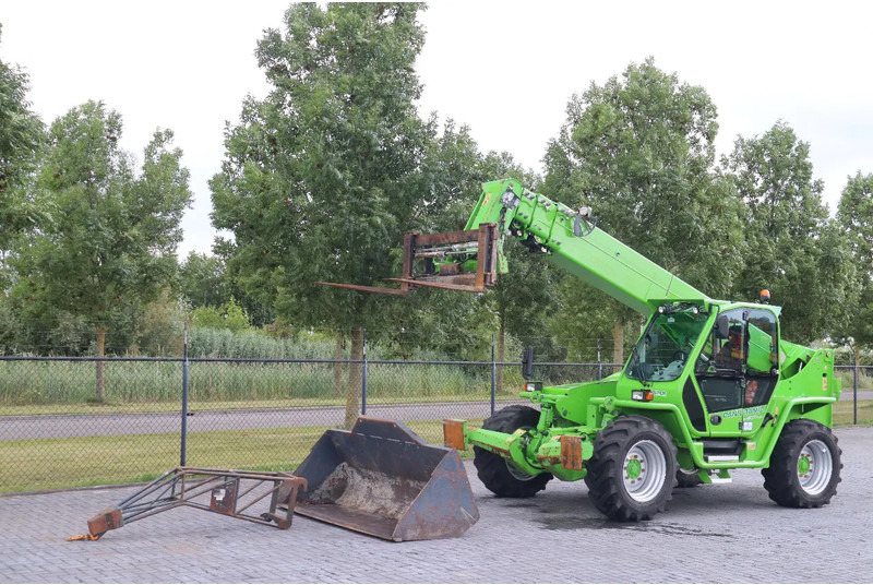 Merlo P40.17 PLUS | FORKS | JIB | BUCKET - Manipulador telescópico: foto 2 Merlo P40.17 PLUS | FORKS | JIB | BUCKET - Manipulador telescópico: foto 2