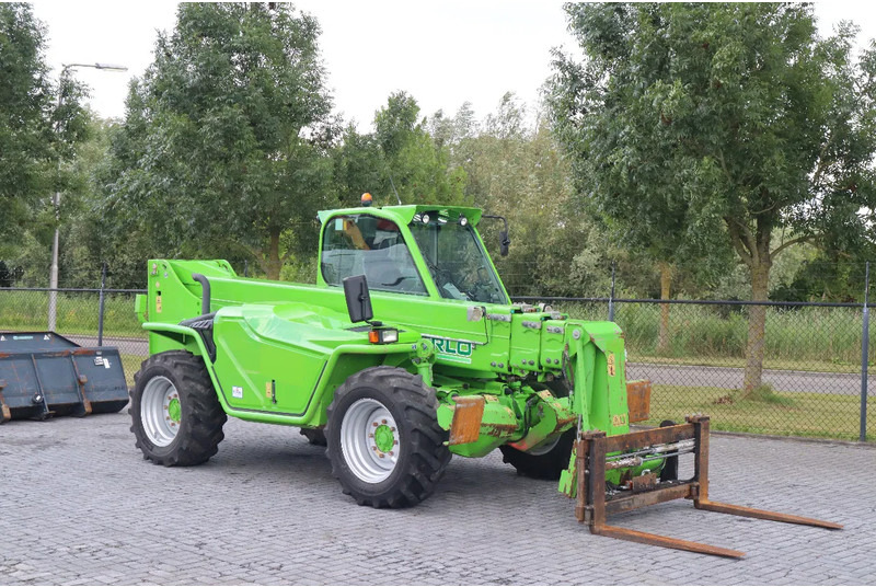 Merlo P40.17 PLUS | FORKS | JIB | BUCKET - Manipulador telescópico: foto 5 Merlo P40.17 PLUS | FORKS | JIB | BUCKET - Manipulador telescópico: foto 5