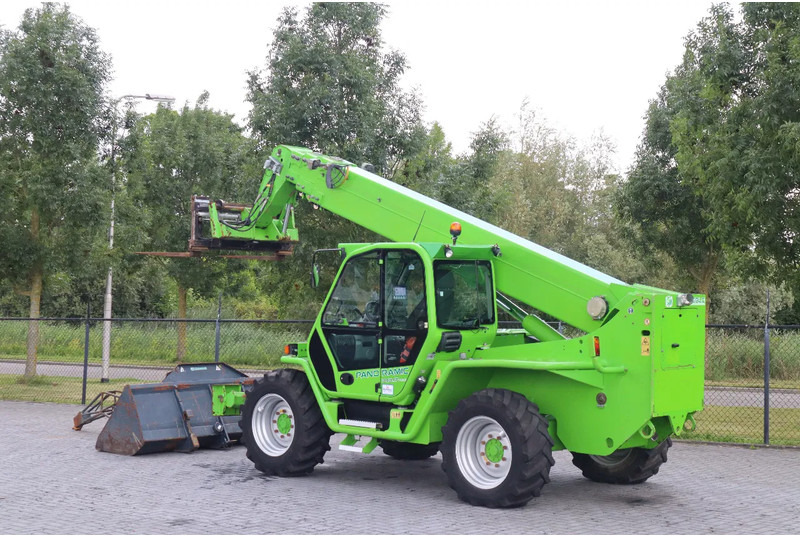 Merlo P40.17 PLUS | FORKS | JIB | BUCKET - Manipulador telescópico: foto 3 Merlo P40.17 PLUS | FORKS | JIB | BUCKET - Manipulador telescópico: foto 3