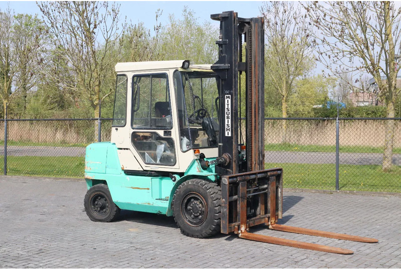 Mitsubishi FD45K | FORK SPREADERS | SIDESHIFT | DUPLO - Carretilla elevadora diésel: foto 5 Mitsubishi FD45K | FORK SPREADERS | SIDESHIFT | DUPLO - Carretilla elevadora diésel: foto 5