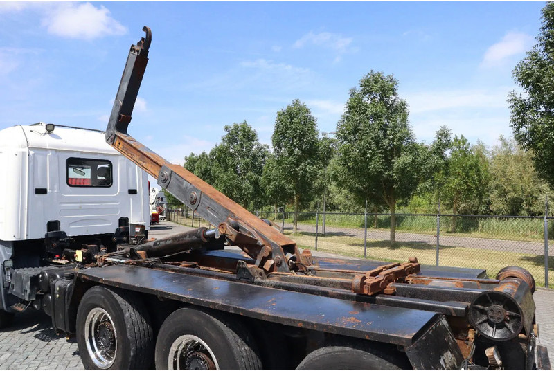Camión multibasculante Scania P124-420 | 8X4 | HOOKLIFT | MANUAL | BIG AXLES | EURO 3: foto 10