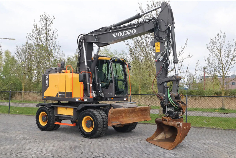 Volvo EWR 170 E | ROTOTILT | BUCKET | DOZERBLADE | TRAILER HYDR - Excavadora de ruedas: foto 5 Volvo EWR 170 E | ROTOTILT | BUCKET | DOZERBLADE | TRAILER HYDR - Excavadora de ruedas: foto 5