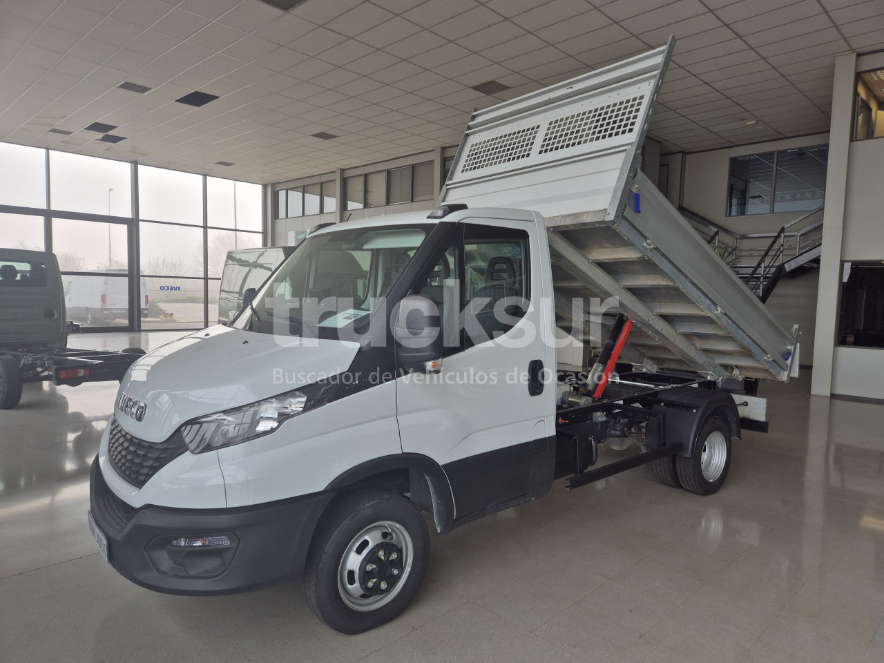 IVECO DAILY 35C14H - Furgoneta basculante: foto 1 IVECO DAILY 35C14H - Furgoneta basculante: foto 1