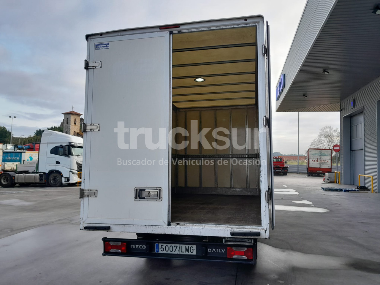 IVECO DAILY 35C16H - Furgoneta caja cerrada: foto 5 IVECO DAILY 35C16H - Furgoneta caja cerrada: foto 5
