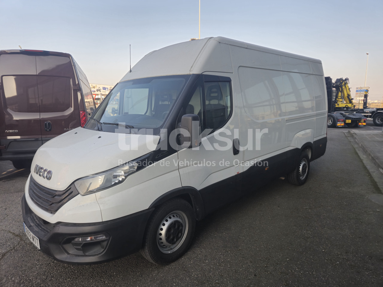 IVECO DAILY 35S16V 12M3 - Furgoneta caja cerrada: foto 1 IVECO DAILY 35S16V 12M3 - Furgoneta caja cerrada: foto 1