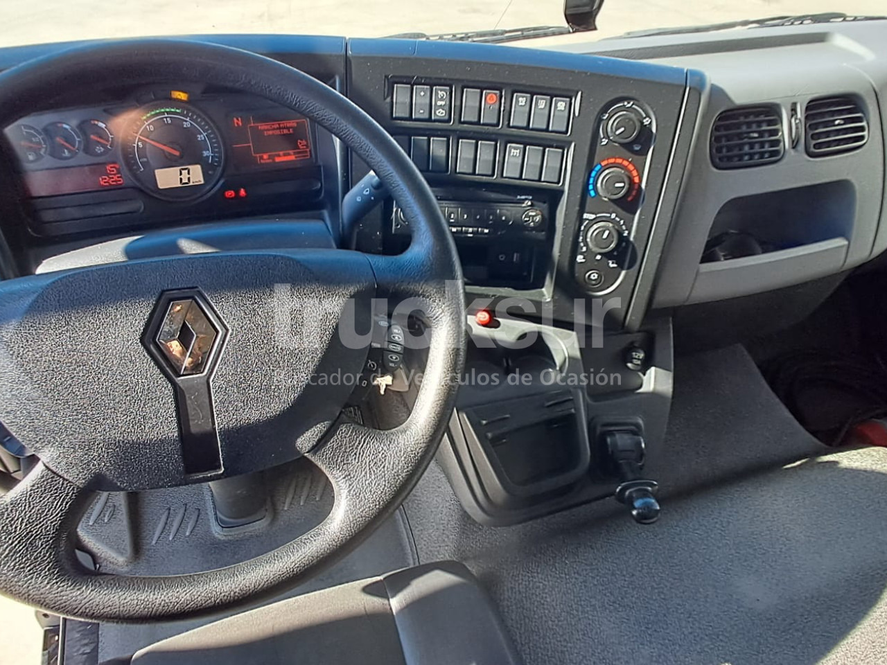 Camión frigorífico RENAULT D13.240: foto 7
