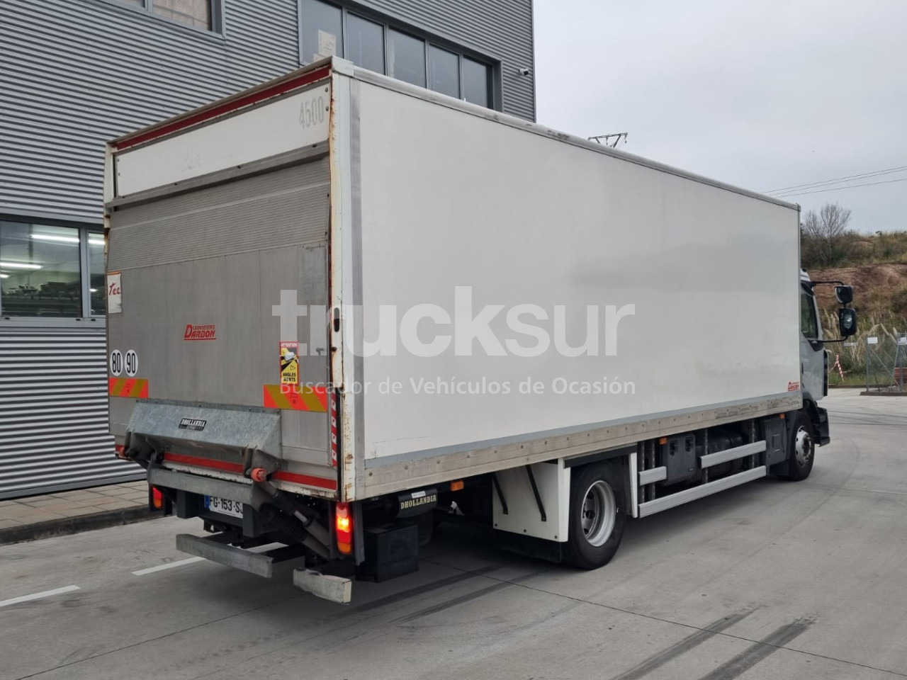 RENAULT D14.240 - Camión caja cerrada: foto 4 RENAULT D14.240 - Camión caja cerrada: foto 4