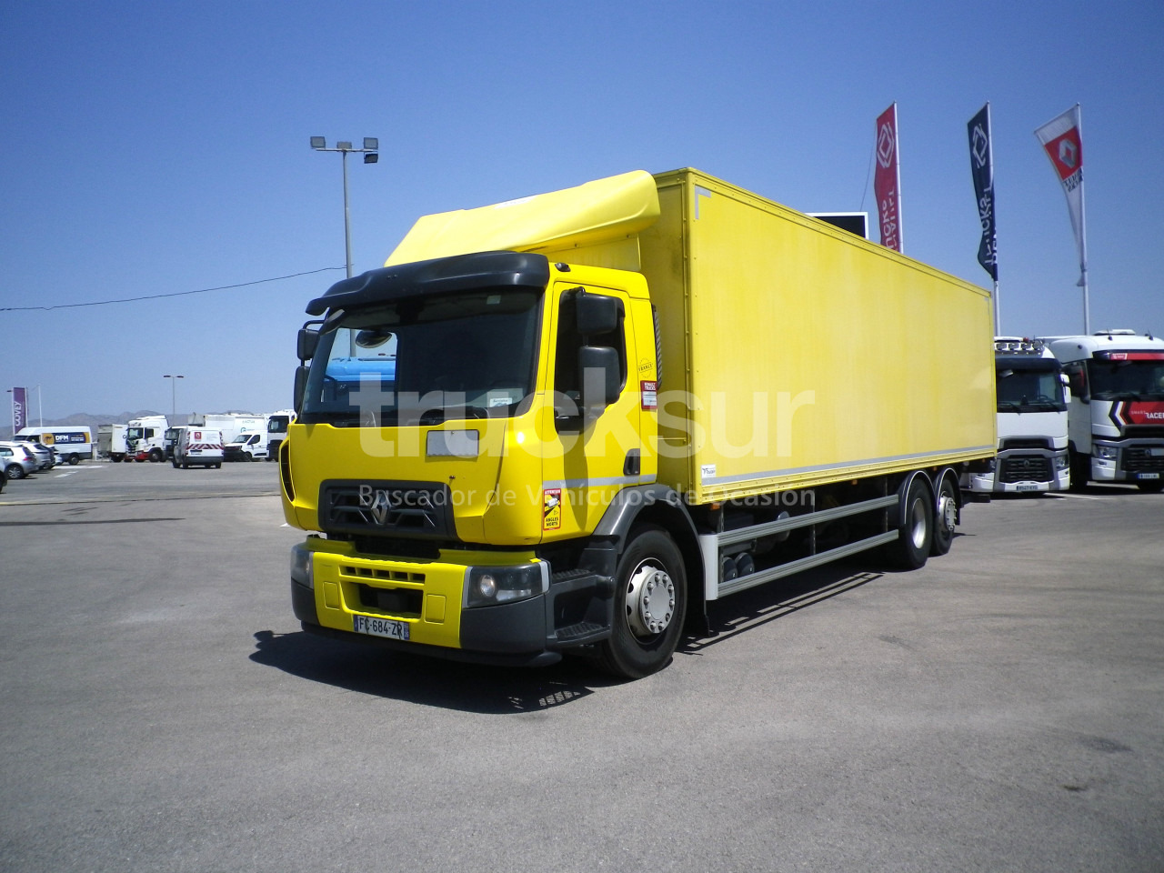 RENAULT D380.26 6X2*4 ejes 6x2*4 - Camión caja cerrada: foto 1 RENAULT D380.26 6X2*4 ejes 6x2*4 - Camión caja cerrada: foto 1