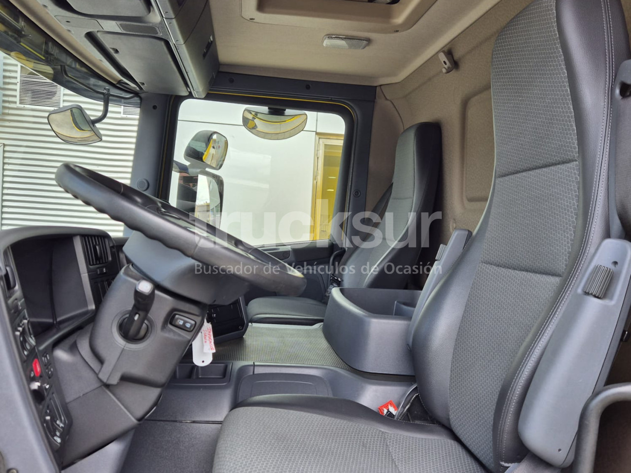 Camión caja cerrada SCANIA P280: foto 11