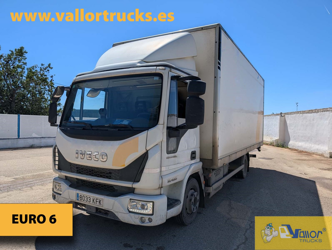 IVECO 90E220 - Camión caja cerrada: foto 1 IVECO 90E220 - Camión caja cerrada: foto 1