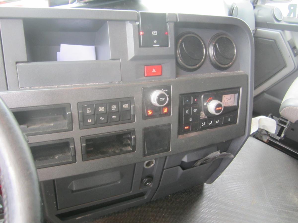 Cabeza tractora Renault Gamme T 440: foto 8