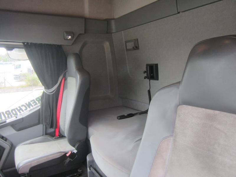 Cabeza tractora Renault Gamme T 440: foto 6