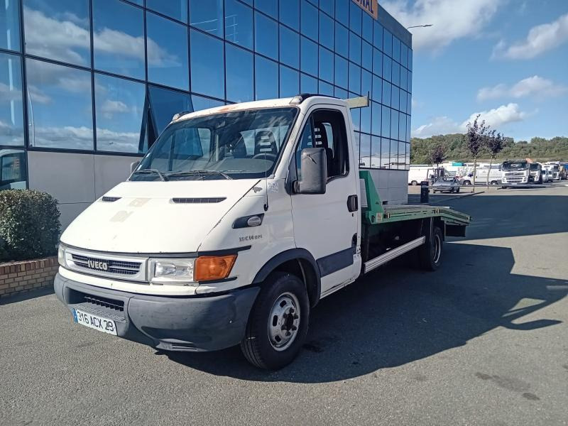 Iveco 35C14HPI - Grua de remolque autos: foto 1 Iveco 35C14HPI - Grua de remolque autos: foto 1