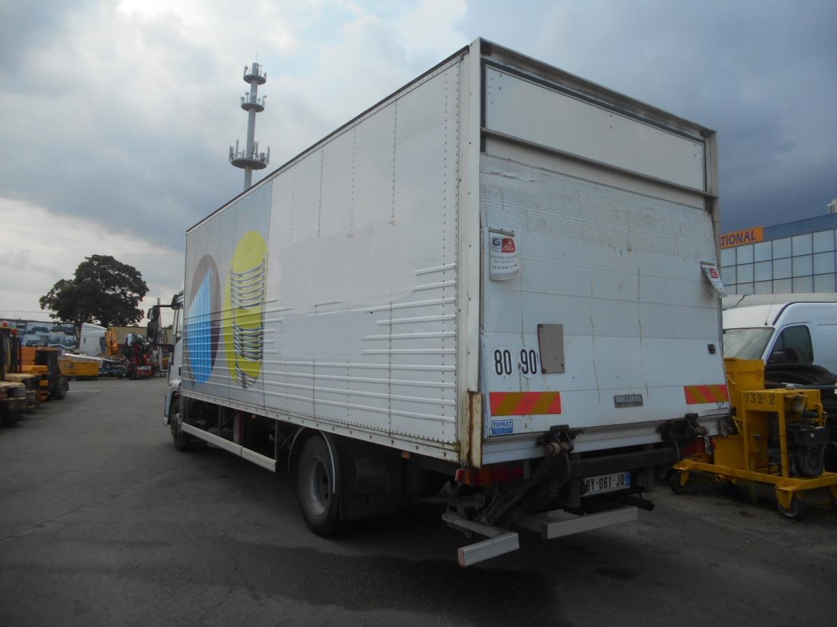 Iveco Eurocargo 140E25 - Camión caja cerrada: foto 2 Iveco Eurocargo 140E25 - Camión caja cerrada: foto 2