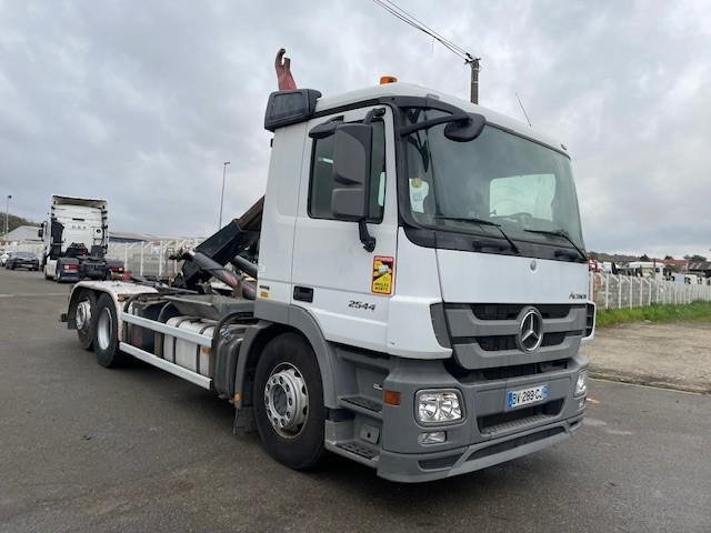 Mercedes Actros 2544 - Camión multibasculante: foto 2 Mercedes Actros 2544 - Camión multibasculante: foto 2