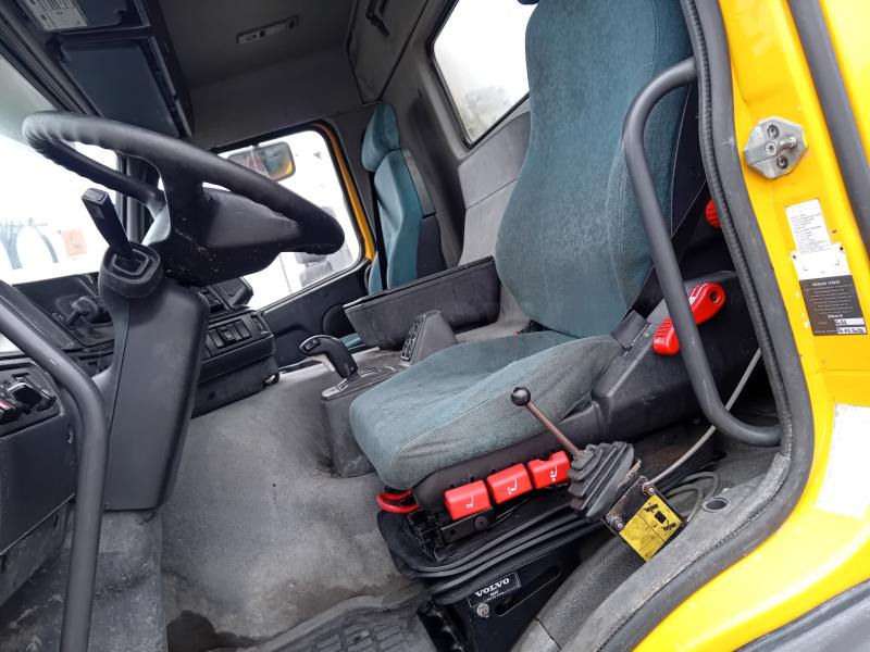 Camión volquete Volvo FM12 380: foto 13 Camión volquete Volvo FM12 380: foto 13