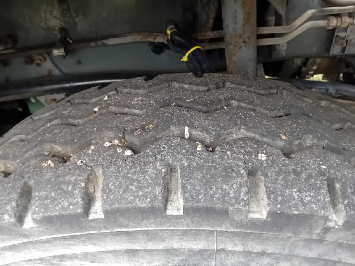 Camión volquete Volvo FM12 380: foto 12 Camión volquete Volvo FM12 380: foto 12