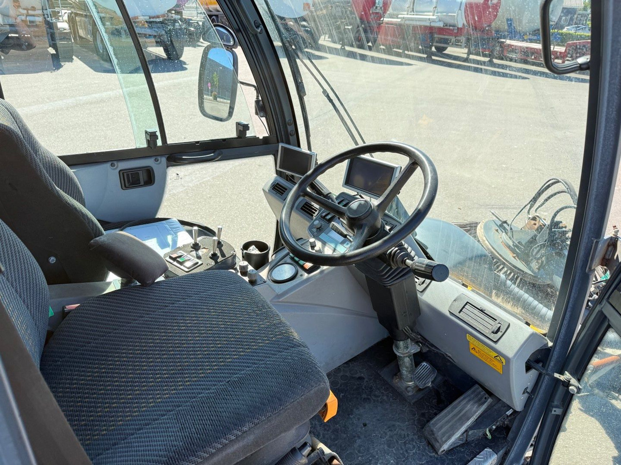 Hako Citymaster 2000 4x4 Euro 5 Kehrmaschine - Barredora vial: foto 5 Hako Citymaster 2000 4x4 Euro 5 Kehrmaschine - Barredora vial: foto 5