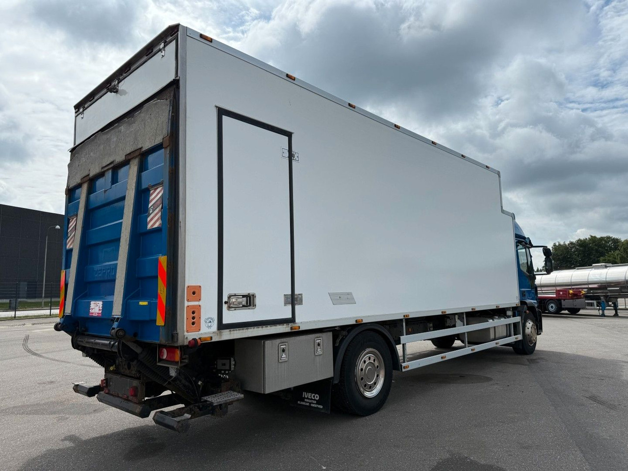 Iveco EuroCargo 180 E28 4x2 Thermo King T-1000R - Camión frigorífico: foto 3 Iveco EuroCargo 180 E28 4x2 Thermo King T-1000R - Camión frigorífico: foto 3