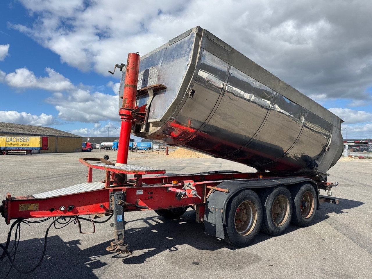 Kel-Berg 3 axle Asphalt tipper / Asphalt Kipper - Remolque volquete: foto 1 Kel-Berg 3 axle Asphalt tipper / Asphalt Kipper - Remolque volquete: foto 1
