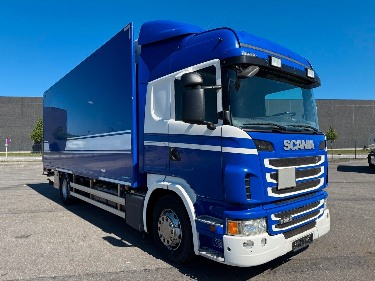 Scania G280 4x2 TK -800R Isokoffer Euro 6 - Camión caja cerrada: foto 2 Scania G280 4x2 TK -800R Isokoffer Euro 6 - Camión caja cerrada: foto 2